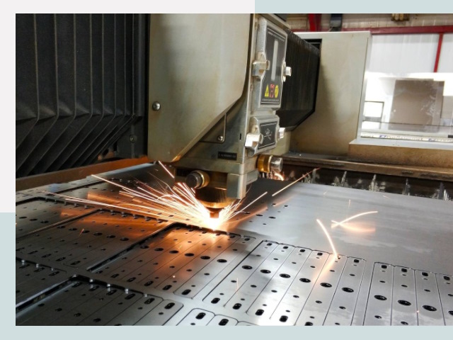 Лазерная резка металла в Кунгуре от 615 руб.